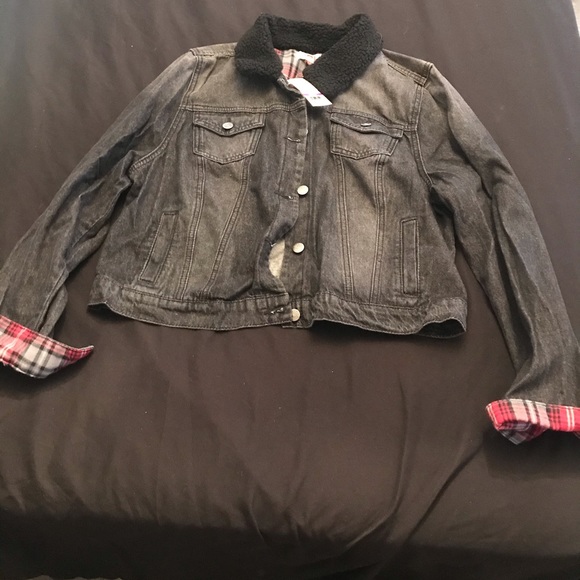 Jean Jacket - Picture 3 of 6
